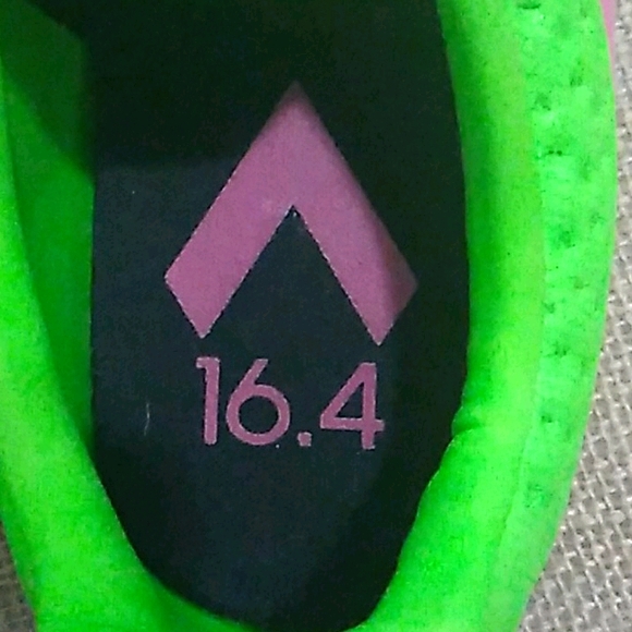 Soccer cleats by Adidas - Picture 2 of 5